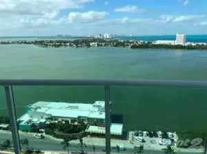 Apartamento en venta zona hotelera Portofino en la zona hotelera