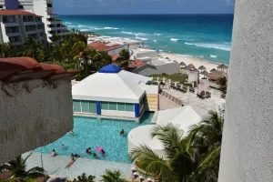 Solymar Condo Beach Resort by Casago